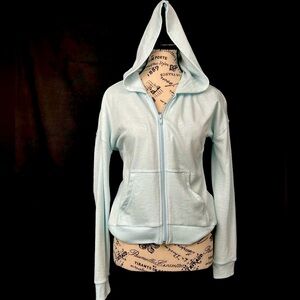 Old Navy Baby Blue Girl’s Fully Zipped Light Hoody. Size 14 regular or XL.
